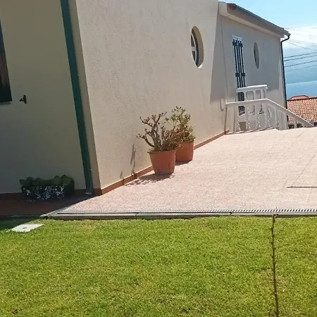 Dom wakacyjny Dutra's House *